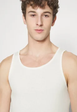 Pier One 5 PackMaglietta IntimaWhite Uomo Intimo PI982Q00D-A11 -Negozio online Pier One Italia b4f81d58f6144619951d0e2eb4b8bc32 scaled