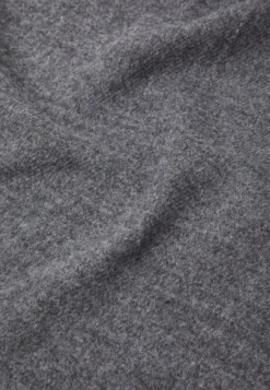 Pier One UnisexSciarpaGrey Donna Sciarpe PI954G00J-C11 -Negozio online Pier One Italia b85fce244843463092e70810a666af42 scaled