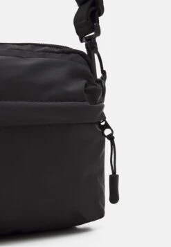 Pier One Borsa A TracollaBlack Uomo Borse PI954H02B-Q11 -Negozio online Pier One Italia be6c257be3b546028e24d7920c8d915e