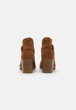 Pier One LeatherStivalettiCognac Donna Stivaletti PI911N09S-O11 -Negozio online Pier One Italia c03d7a9a89884977aa44a489c45d44a8