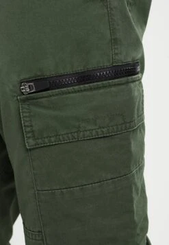Pier One Pantaloni CargoDark Green Uomo Pantaloni YO122E01M-M11 -Negozio online Pier One Italia c09213f9c49144359506b21a8ab774db