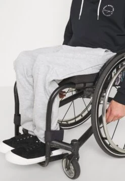 Pier One Pantaloni SportiviMottled Light Grey Uomo Pantaloni PI922E04P-C11 11 Pier One Pantaloni SportiviMottled Light Grey Uomo Pantaloni PI922E04P-C11 -Negozio online Pier One Italia c219b07b7e694ebfa147fcbd212b9d7a