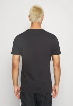 Pier One 7 Pack - T-Shirt Basic - Black 9 Pier One 7 Pack - T-Shirt Basic - Black -Negozio online Pier One Italia c239e8a3e78042a8accd19b3ccbc3f93