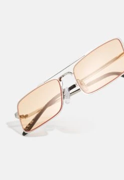 Pier One UnisexOcchiali Da SoleSilver-Coloured, Orange Uomo Occhiali Da Sole PI954K035-D11 7 Pier One UnisexOcchiali Da SoleSilver-Coloured, Orange Uomo Occhiali Da Sole PI954K035-D11 -Negozio online Pier One Italia c3e0b08b50694894a004abe5f6d7d7b9