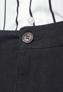 Pier One 2 Pack - Shorts - Black/Olive -Negozio online Pier One Italia c8820f9e55d04242888847594dabac20