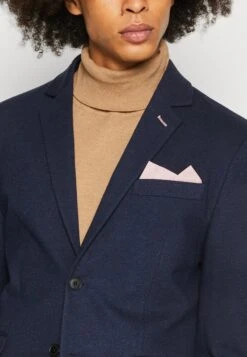 Pier One GiaccaDark Blue Uomo Completi E Cravatte PI922T04K-K11 -Negozio online Pier One Italia c94759fe783449d5968f56623cb6734a