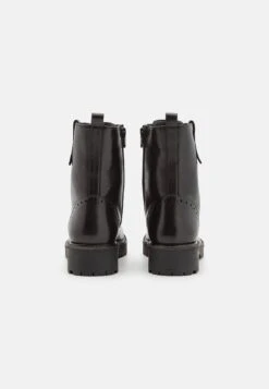 Pier One Leather Stivaletti Con PlateauBlack Donna Stivaletti PI911N09R-Q11 9 Pier One Leather Stivaletti Con PlateauBlack Donna Stivaletti PI911N09R-Q11 -Negozio online Pier One Italia cc251e75ec2548929de695b62da7986b