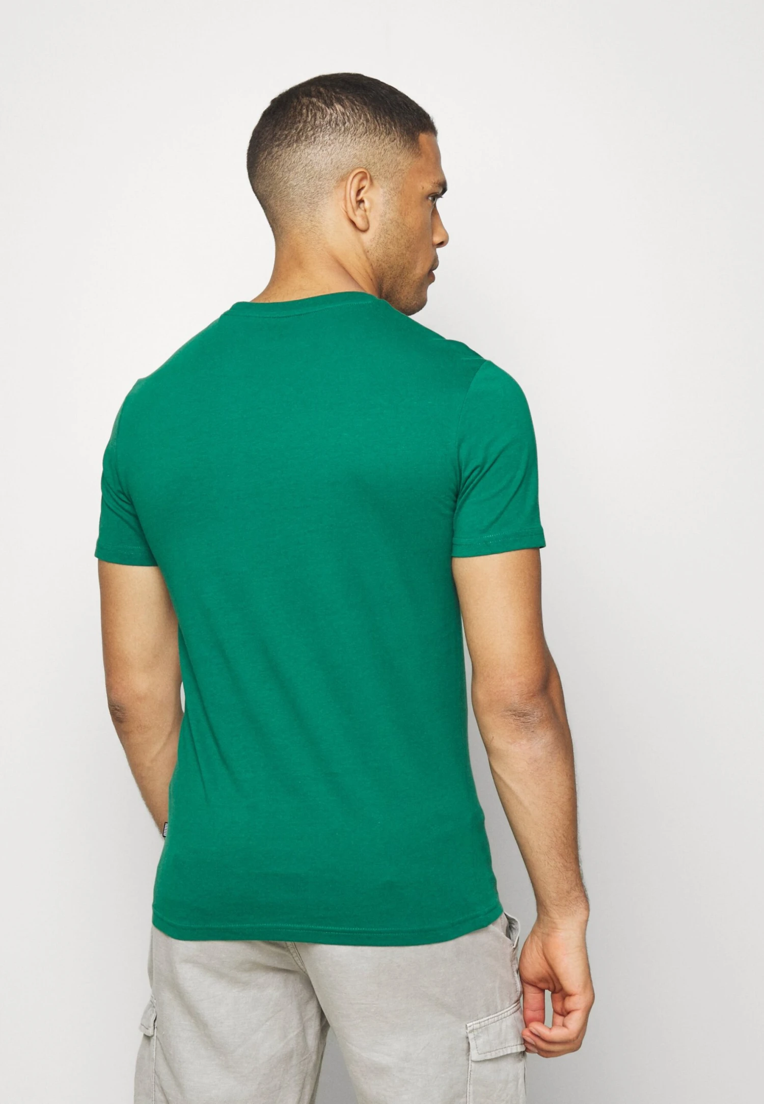Pier One T-Shirt BasicDark Green Uomo T-shirt E Polo PI922O0Q8-M11 3 Pier One T-Shirt BasicDark Green Uomo T-shirt E Polo PI922O0Q8-M11 - immagine 3