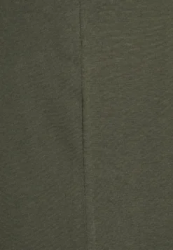 Pier One PigiamaKhaki Uomo Per La Notte PI982M033-N11 -Negozio online Pier One Italia d3eb5edc8d69470c9861043a553e3e9d scaled