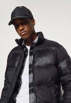 Pier One Block Puffer - Giacca Invernale - Black 9 Pier One Block Puffer - Giacca Invernale - Black -Negozio online Pier One Italia d70552691ab94c6d85dc6ddbe3856dec