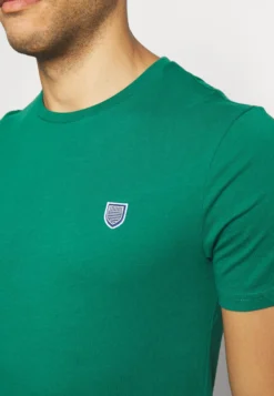 Pier One T-Shirt BasicDark Green Uomo T-shirt E Polo PI922O0Q8-M11 -Negozio online Pier One Italia db0366effe2c4aa78b0e87ec92648cd9 scaled