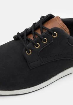 Pier One Stringate SportiveBlack Uomo Scarpe Con I Lacci PI912M0A0-Q11 -Negozio online Pier One Italia db0ae7a8aad84ab4857c5495aab7f97e