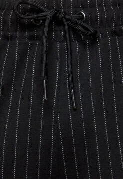 Pier One Pantaloni SportiviBlack Uomo Pantaloni PI922E056-Q11 -Negozio online Pier One Italia de378099a836428989152d63c23e7732