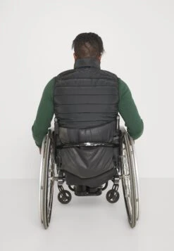 Pier One SmanicatoBlack Uomo Giacche PI922T04E-Q11 -Negozio online Pier One Italia e1569b065acd421d8dc99bfc16261b20