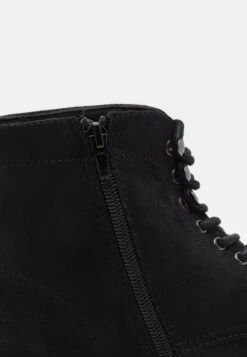 Pier One Stivaletti StringatiBlack Uomo Stivaletti/Stivali PI912K0CA-Q11 -Negozio online Pier One Italia e18deb3b7fb74c8791934de01d1b8a60