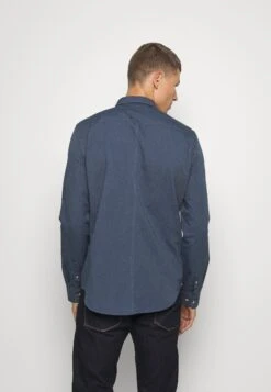 Pier One CamiciaDark Blue Uomo Camicie PI922D09R-K11 9 Pier One CamiciaDark Blue Uomo Camicie PI922D09R-K11 -Negozio online Pier One Italia e2f70e7caf3848acb26547aeb4933279