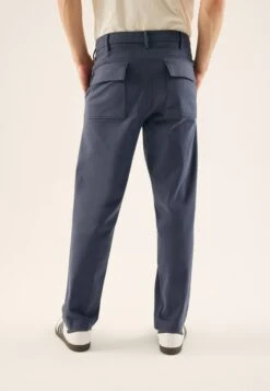 Pier One ChinoDark Blue Uomo Pantaloni PI922E05G-K11 -Negozio online Pier One Italia e91300b7193446adaf2ed20b446d0cb2