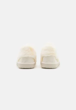 Pier One PantofoleWhite Donna Pantofole PI911D000-A11 9 Pier One PantofoleWhite Donna Pantofole PI911D000-A11 -Negozio online Pier One Italia e95c473c042849e39cad888ba96babb2 scaled