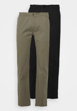 Pier One 2 Pack - Chino - Black/Olive 10 Pier One 2 Pack - Chino - Black/Olive -Negozio online Pier One Italia ebd10bb4afeb44f4b1e16c8a062cc5c1