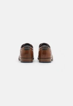 Pier One LeatherStringateCognac Uomo Scarpe Con I Lacci PI912M0CD-O11 -Negozio online Pier One Italia ee6635911d2b45d5ac16c78f61ca4c2a