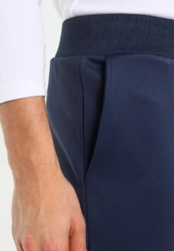Pier One Pantaloni SportiviDark Blue Uomo Pantaloni Sportivi E Joggers PI922E03Q-K11 -Negozio online Pier One Italia ee94ac0377b246a489619f8ae361129b