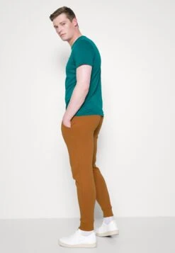 Pier One Pantaloni SportiviCamel Uomo Pantaloni Sportivi E Joggers PI922E03I-B13 -Negozio online Pier One Italia f1f9ec166d6a45e0ae1358f9bdd8a189