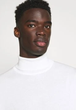 Pier One Maglione - Off-White -Negozio online Pier One Italia f904e2f3a5d44d2aa5d3a33c4185d11b