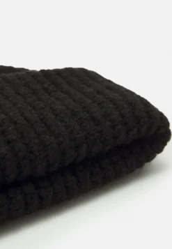 Pier One UnisexBerretto Black Uomo Cappellie Berretti PI954P00T-Q11 -Negozio online Pier One Italia fad45b80a2a94c53b2881f142b413622 scaled