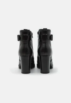 Pier One Leather TronchettiBlack Donna Stivaletti PI911N09O-Q11 9 Pier One Leather TronchettiBlack Donna Stivaletti PI911N09O-Q11 -Negozio online Pier One Italia fcac3ed0101846e294f05add21bf5cab scaled