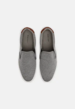Pier One Unisex - Scarpe Senza Lacci - Dark Grey 10 Pier One Unisex - Scarpe Senza Lacci - Dark Grey -Negozio online Pier One Italia fd4006995ad74583bd5d996537dcc72b scaled