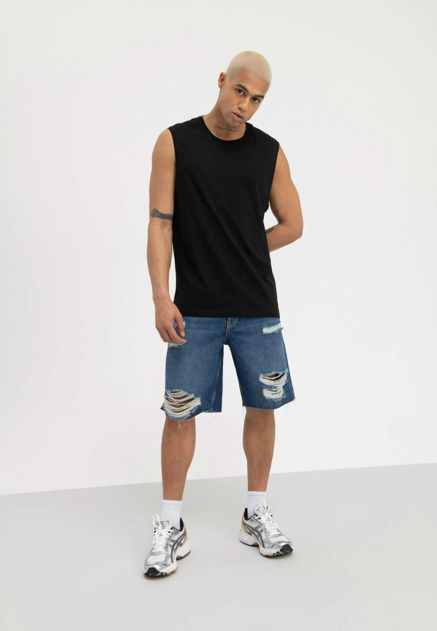 Pier One Shorts Di JeansDark Blue Denim Uomo Jeans PI922F05E-K11 2 Pier One Shorts Di JeansDark Blue Denim Uomo Jeans PI922F05E-K11 - immagine 2