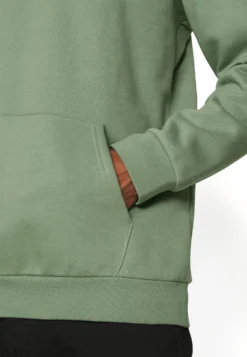 Pier One Felpa Con CappuccioDesert Sage Uomo Maglieria E Felpe PI922S038-M11 -Negozio online Pier One Italia ff2c41f92af24ef1bf7e642c04b348c9 scaled